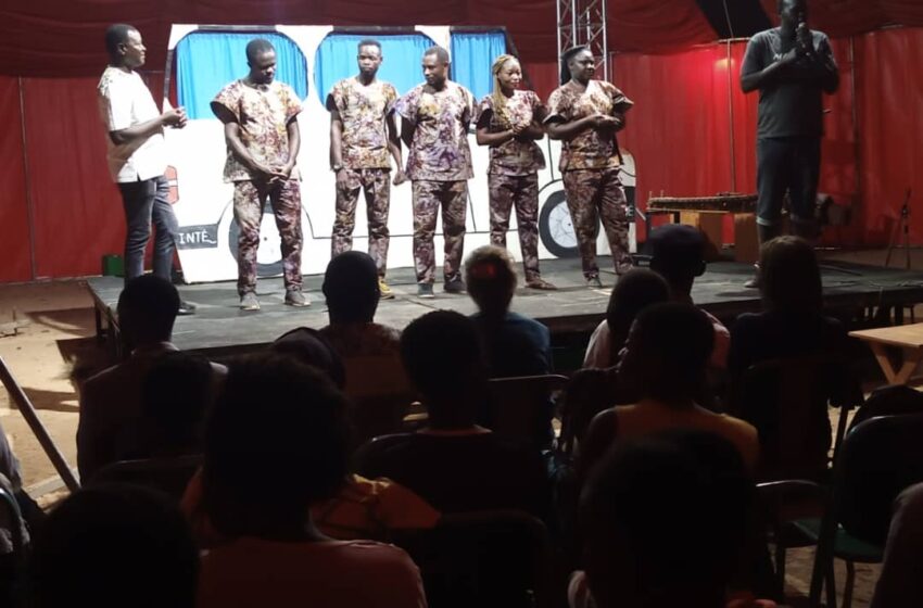  Le Cabaret de l’Intégrité : Un Moment Fort au Festival ‘Rendez-vous chez Nous’ Acte 14