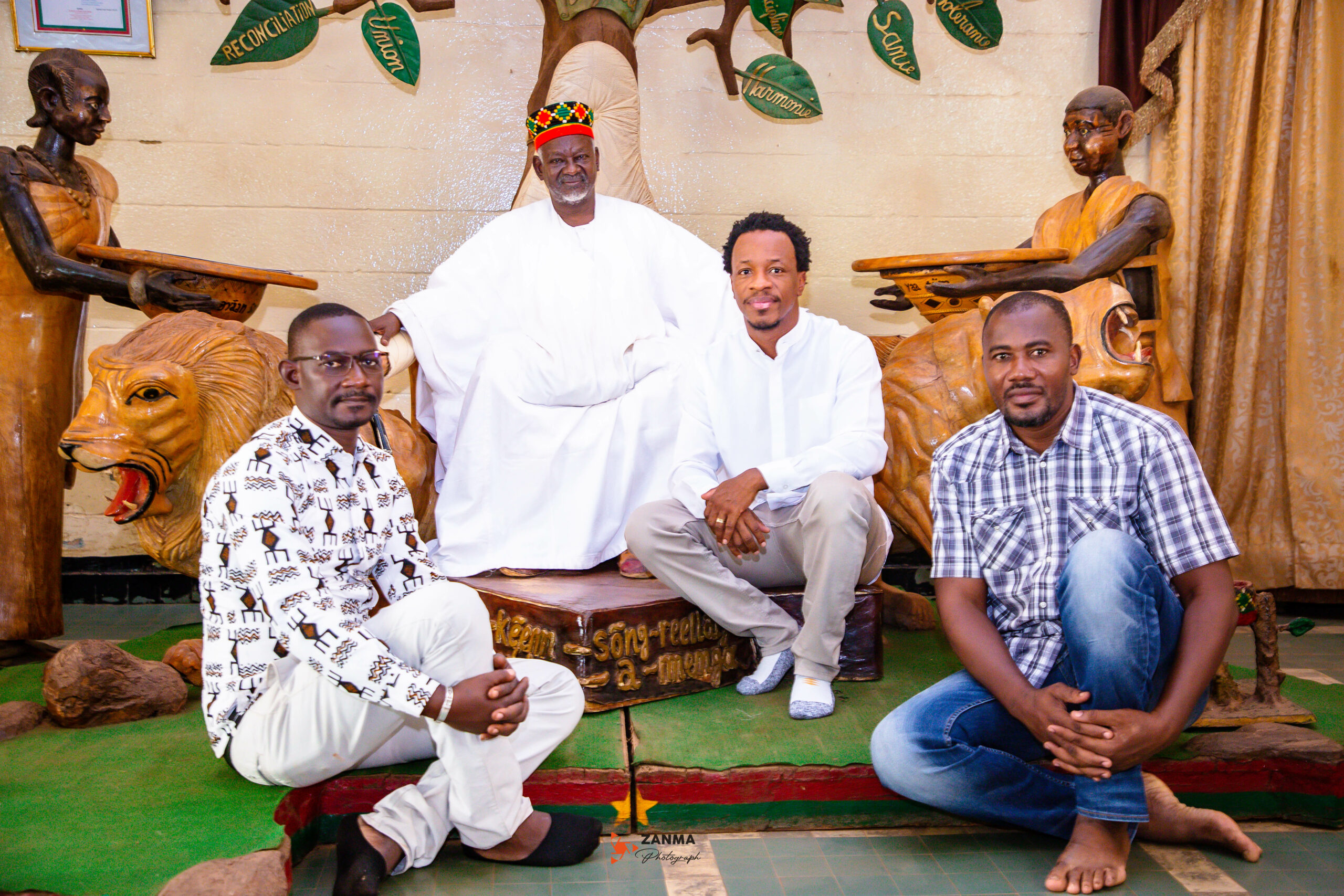  Smarty reçu en audience par le Mogho Naaba en vue de son concert pour la paix et l’unité au Burkina Faso